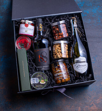 Personalizētas dāvanas – kāpēc tās ir īpašas un kur tās iegādāties?